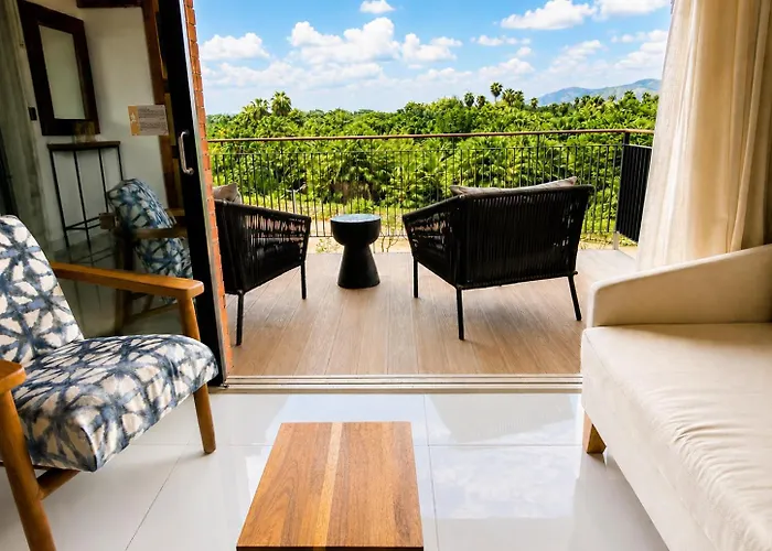 Flamboyan & Residences Hotel 4*