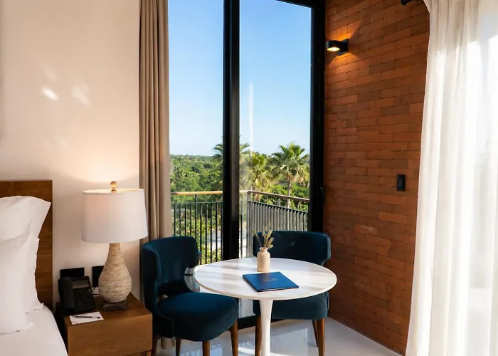 Hotel Flamboyan & Residences San Jose del Cabo
